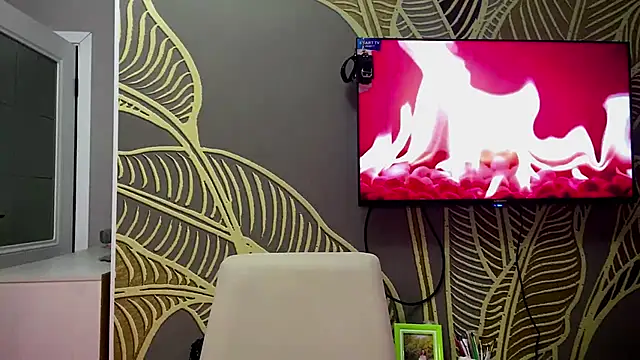 Snapshot of Marimari_maur chatting on February 19, 2026, 1:29 pm Marimari maur online show from February 19, 2026, 1:29 pm