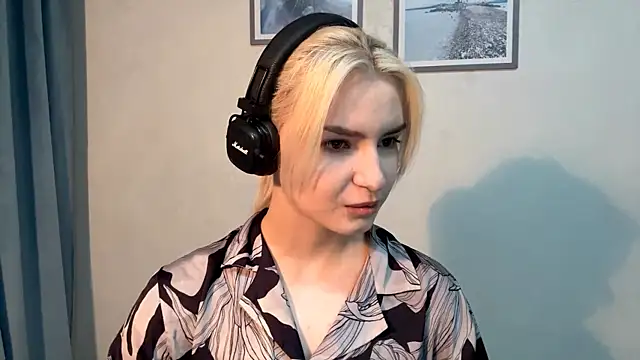 Snapshot of Cindi_Jacobs chatting on December 1, 2025, 5:07 pm Cindi Jacobs online show from December 1, 2025, 5:07 pm