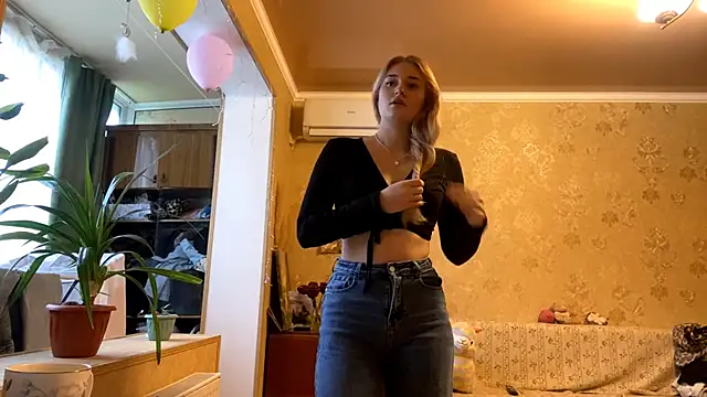 Snapshot of Malley_Saunds chatting on December 3, 2025, 7:16 am Malley Saunds online show from December 3, 2025, 7:16 am