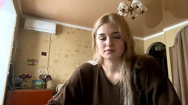 Snapshot of Malley_Saunds chatting on December 4, 2025, 8:45 am Malley Saunds online show from December 4, 2025, 8:45 am