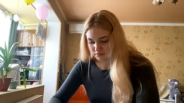 Snapshot of Malley_Saunds chatting on December 5, 2025, 8:12 am Malley Saunds online show from December 5, 2025, 8:12 am