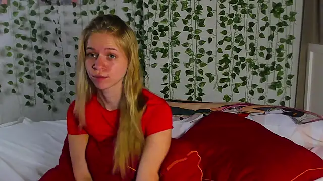 Snapshot of Cute_Beautiful_Princess chatting on November 28, 2025, 10:45 pm Cute Beautiful Princess online show from November 28, 2025, 10:45 pm