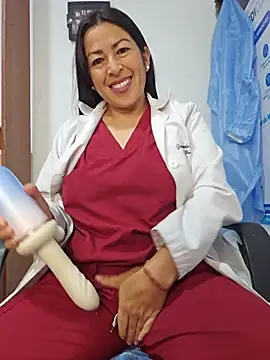 JustSamantha  online show from July 8, 2026, 4:00 pm