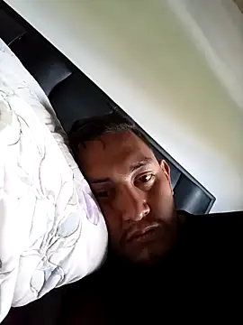 Minnie2013Mickey online show from December 19, 2025, 7:10 pm