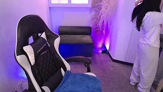 Snapshot of vallolett chatting on December 1, 2025, 9:20 pm vallolett online show from December 1, 2025, 9:20 pm