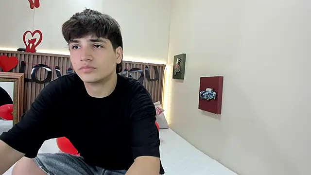 Snapshot of JakeSummer_ chatting on February 16, 2026, 7:32 pm JakeSummer online show from February 16, 2026, 7:32 pm