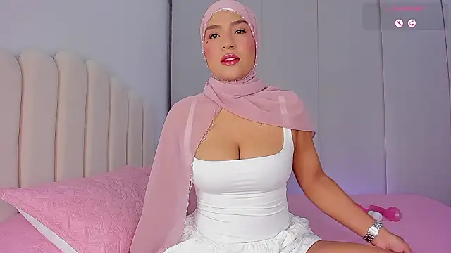 Amira-Zahra online show from March 12, 2026, 9:37 am