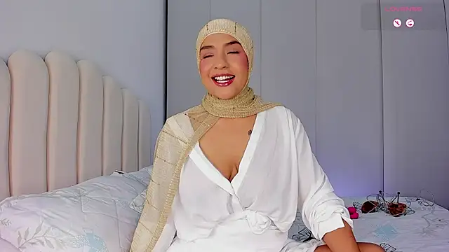 Amira-Zahra online show from March 24, 2026, 10:09 am