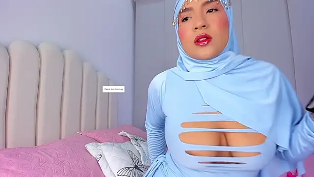 Amira-Zahra online show from May 8, 2026, 10:26 pm