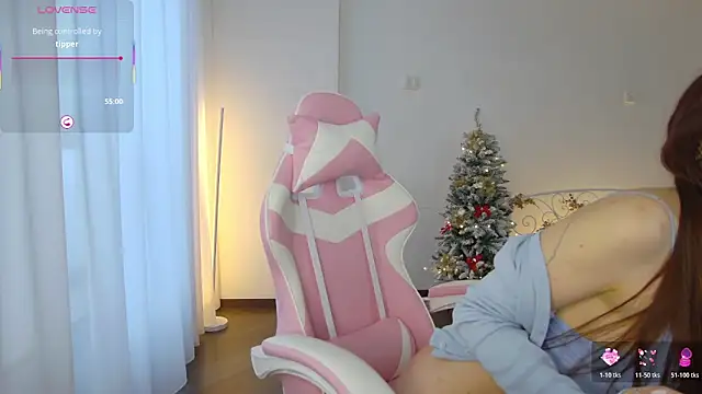 Snapshot of NamiHatter chatting on December 16, 2025, 7:46 am NamiHatter online show from December 16, 2025, 7:46 am