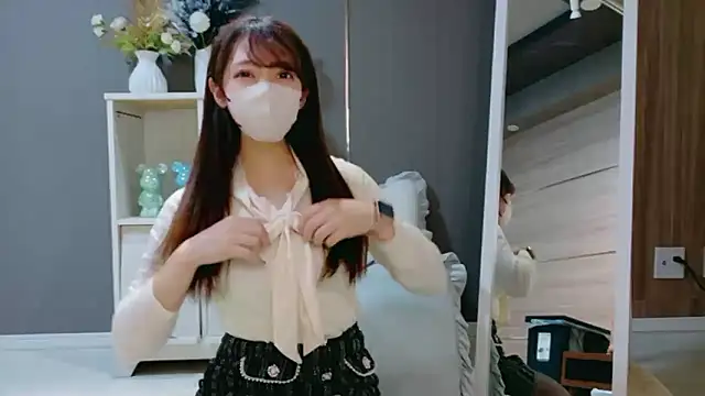 Snapshot of Nami-jpn chatting on December 19, 2025, 9:49 am Nami-jpn online show from December 19, 2025, 9:49 am