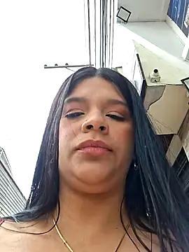 Snapshot of Layla-daring chatting on December 5, 2025, 6:15 pm Layla-daring online show from December 5, 2025, 6:15 pm