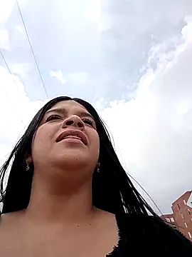 Layla-daring online show from March 10, 2026, 6:02 pm