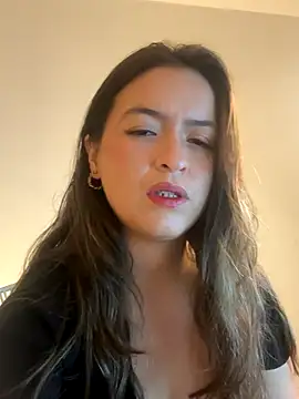 Snapshot of Little__Danni1 chatting on December 3, 2025, 2:19 am Little Danni1 online show from December 3, 2025, 2:19 am