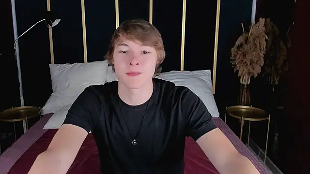 DonaldWoon online show from November 23, 2025, 10:37 am