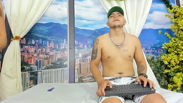 SabrinaAndEddy online show from February 2, 2026, 7:34 pm