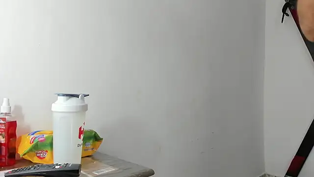 Snapshot of RoughSex_and_BDSM chatting on November 25, 2025, 4:01 am RoughSex and BDSM online show from November 25, 2025, 4:01 am