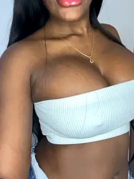 Snapshot of tashaaaaa2395 chatting on December 18, 2025, 7:53 pm tashaaaaa2395 online show from December 18, 2025, 7:53 pm