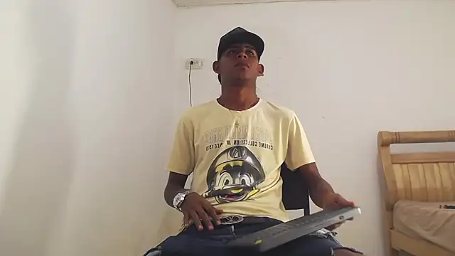 black boy22  online show from December 14, 2025, 2:28 am