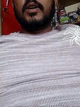 Snapshot of Roy___121 chatting on April 3, 2026, 9:40 am Roy 121 online show from April 3, 2026, 9:40 am