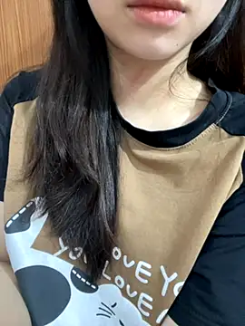 Snapshot of XndSeraphina chatting on November 21, 2025, 3:05 am XndSeraphina online show from November 21, 2025, 3:05 am