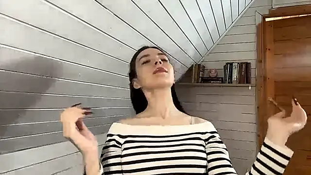 Snapshot of KiyokoEeds chatting on November 21, 2025, 7:07 am KiyokoEeds online show from November 21, 2025, 7:07 am