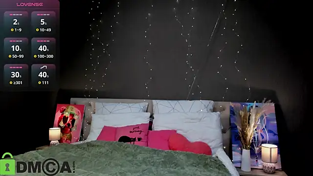 Malika Raspberry online show from December 22, 2025, 1:13 am