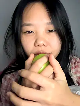 Snapshot of Kiee-lee chatting on December 14, 2025, 5:18 pm Kiee-lee online show from December 14, 2025, 5:18 pm