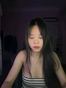Snapshot of Kiee-lee chatting on May 5, 2026, 10:29 pm Kiee-lee online show from May 5, 2026, 10:29 pm