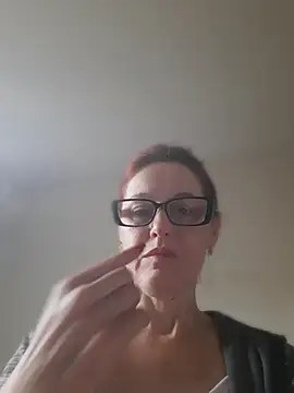 Snapshot of LanaOlbenst chatting on July 29, 2026, 3:21 pm LanaOlbenst online show from July 29, 2026, 3:21 pm