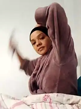 Cadence28 online show from November 24, 2025, 4:34 am