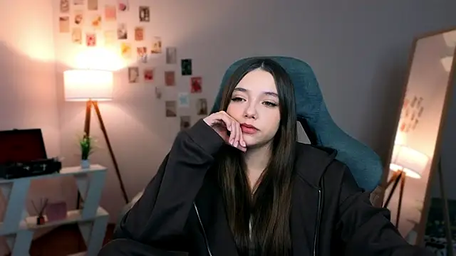 Vexorine online show from February 20, 2026, 7:47 pm