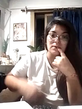 Snapshot of YouladyVidal chatting on November 25, 2025, 5:07 am YouladyVidal online show from November 25, 2025, 5:07 am