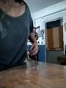 Snapshot of YouladyVidal chatting on December 21, 2025, 6:20 am YouladyVidal online show from December 21, 2025, 6:20 am