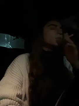 Snapshot of PureEllieX chatting on December 14, 2025, 3:45 am PureEllieX online show from December 14, 2025, 3:45 am