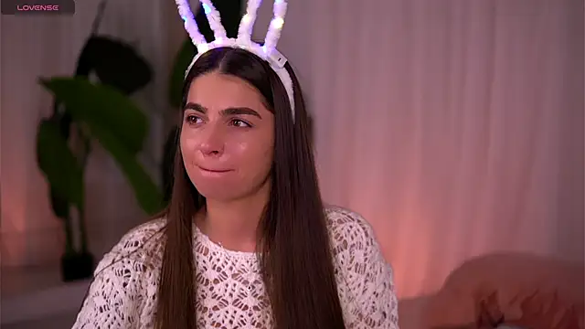 Snapshot of PureEllieX chatting on February 5, 2026, 7:02 am PureEllieX online show from February 5, 2026, 7:02 am