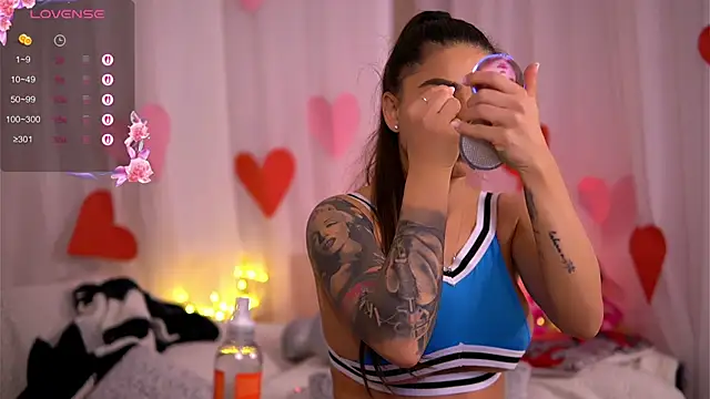 Snapshot of PureEllieX chatting on February 26, 2026, 5:50 am PureEllieX online show from February 26, 2026, 5:50 am