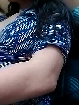 Snapshot of Priya_Sharma04 chatting on February 4, 2026, 4:35 pm Priya Sharma04 online show from February 4, 2026, 4:35 pm