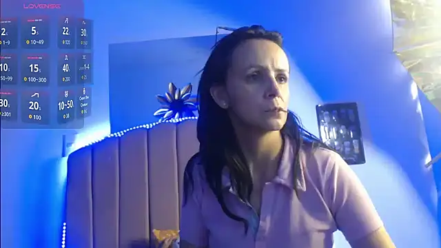 Snapshot of Juliana__lx chatting on December 15, 2025, 1:15 pm Juliana lx online show from December 15, 2025, 1:15 pm