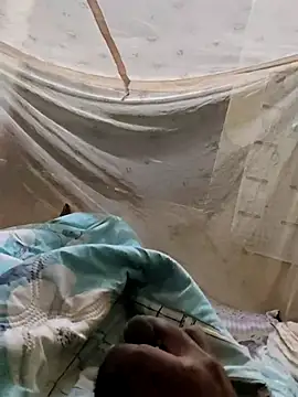 Snapshot of big-dick-cum chatting on November 28, 2025, 5:04 pm big-dick-cum online show from November 28, 2025, 5:04 pm