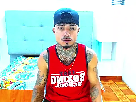 Snapshot of Hot_Latino_x chatting on February 12, 2026, 12:44 pm Hot Latino x online show from February 12, 2026, 12:44 pm