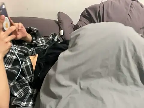 Snapshot of __kim chatting on December 21, 2025, 2:24 pm kim online show from December 21, 2025, 2:24 pm