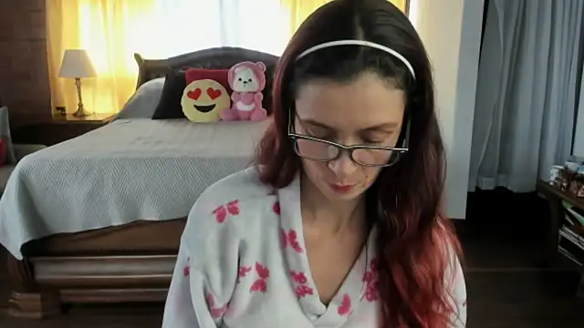 Charlotte-Willson online show from March 30, 2026, 9:05 pm