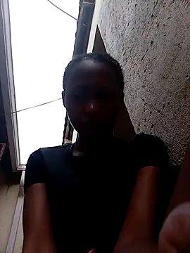 Snapshot of Sweethoneypot25 chatting on December 17, 2025, 3:07 pm Sweethoneypot25 online show from December 17, 2025, 3:07 pm