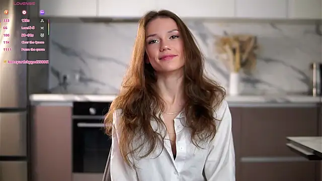 Snapshot of LucieNovembre chatting on December 3, 2025, 4:31 am LucieNovembre online show from December 3, 2025, 4:31 am