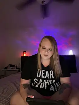 AllieRose94 online show from December 2, 2025, 4:29 am