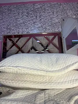 Snapshot of valeryfox__ chatting on November 27, 2025, 11:34 am valeryfox online show from November 27, 2025, 11:34 am