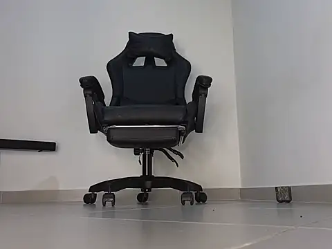 Snapshot of master_Tripa chatting on December 17, 2025, 5:08 pm master Tripa online show from December 17, 2025, 5:08 pm