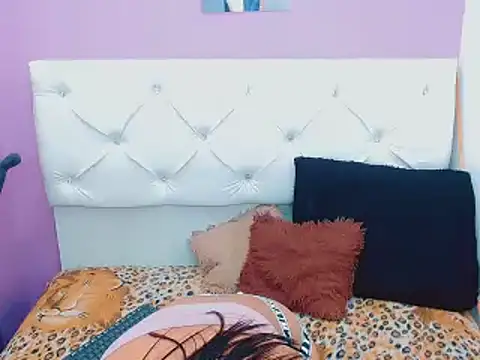 Snapshot of xwetdreamsx chatting on November 27, 2025, 5:37 pm xwetdreamsx online show from November 27, 2025, 5:37 pm