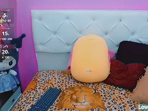 Snapshot of xwetdreamsx chatting on November 28, 2025, 11:29 pm xwetdreamsx online show from November 28, 2025, 11:29 pm